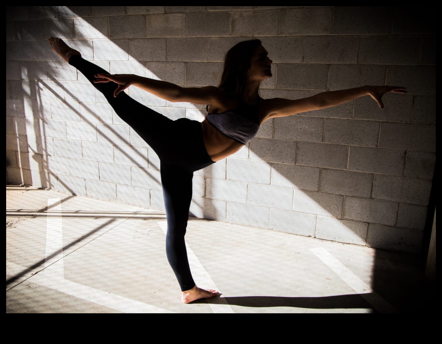 باليه وزن الجسم: قوة رشيقة من خلال التمارين الطبيعية