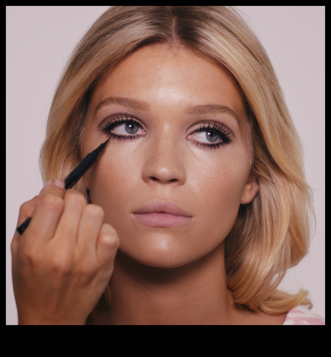 ناعمة وحالمة: سحر الباستيل في أنماط الماكياج الطبيعية