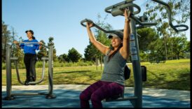 الحدائق المرحة: التدريبات في الهواء الطلق للعائلات والأصدقاء